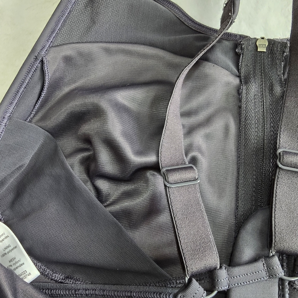 Athleta Front Zip High Impact Charcoal Gray Sports Bra Womens Size 36C - Picture 7 of 9